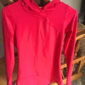 Small Fitted Under Armour Hooded Sweatshirt